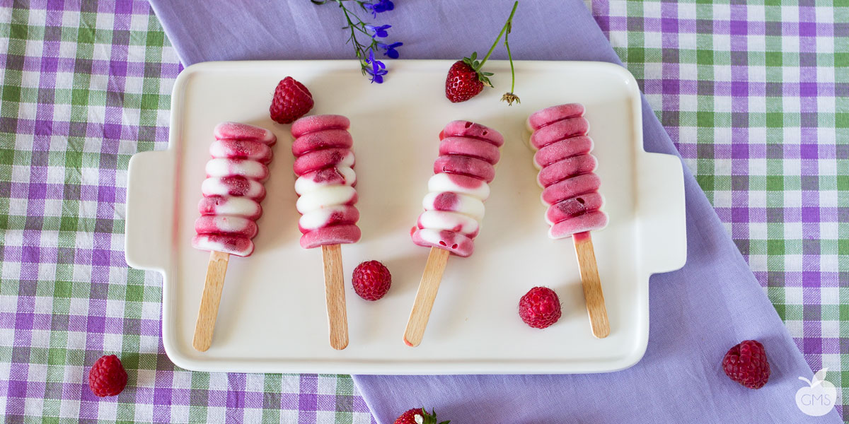 Gelato allo yogurt e frutti di bosco, senza gelatiera.