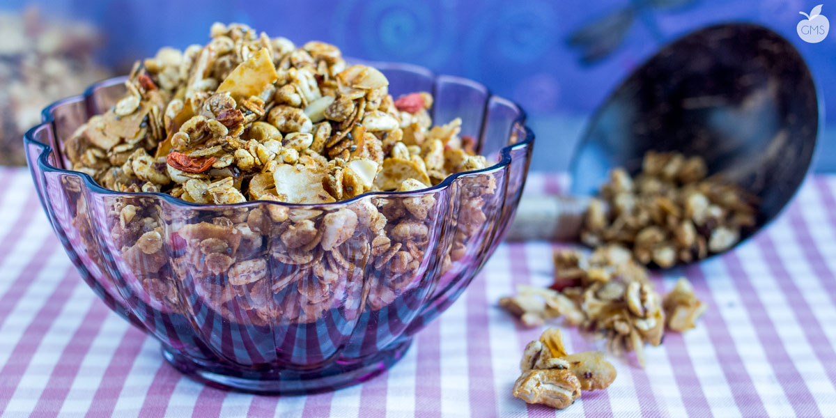 Granola fatta in casa | Ricetta facilissima