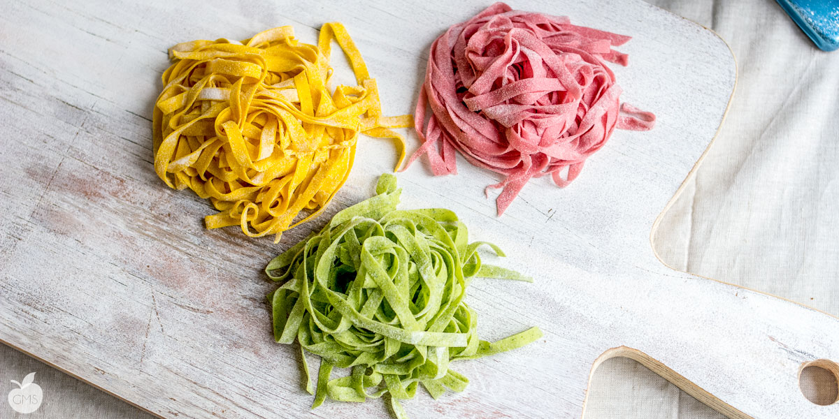 Pasta fresca fatta in casa tricolore