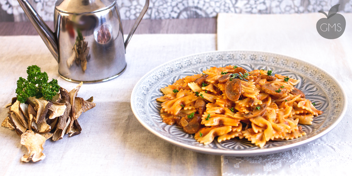 Farfalle cremose ai funghi | Ricetta Vegan