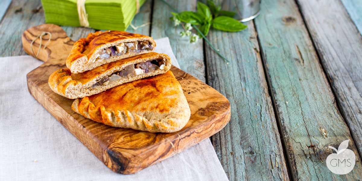 Calzone di melanzane | Ricetta facile