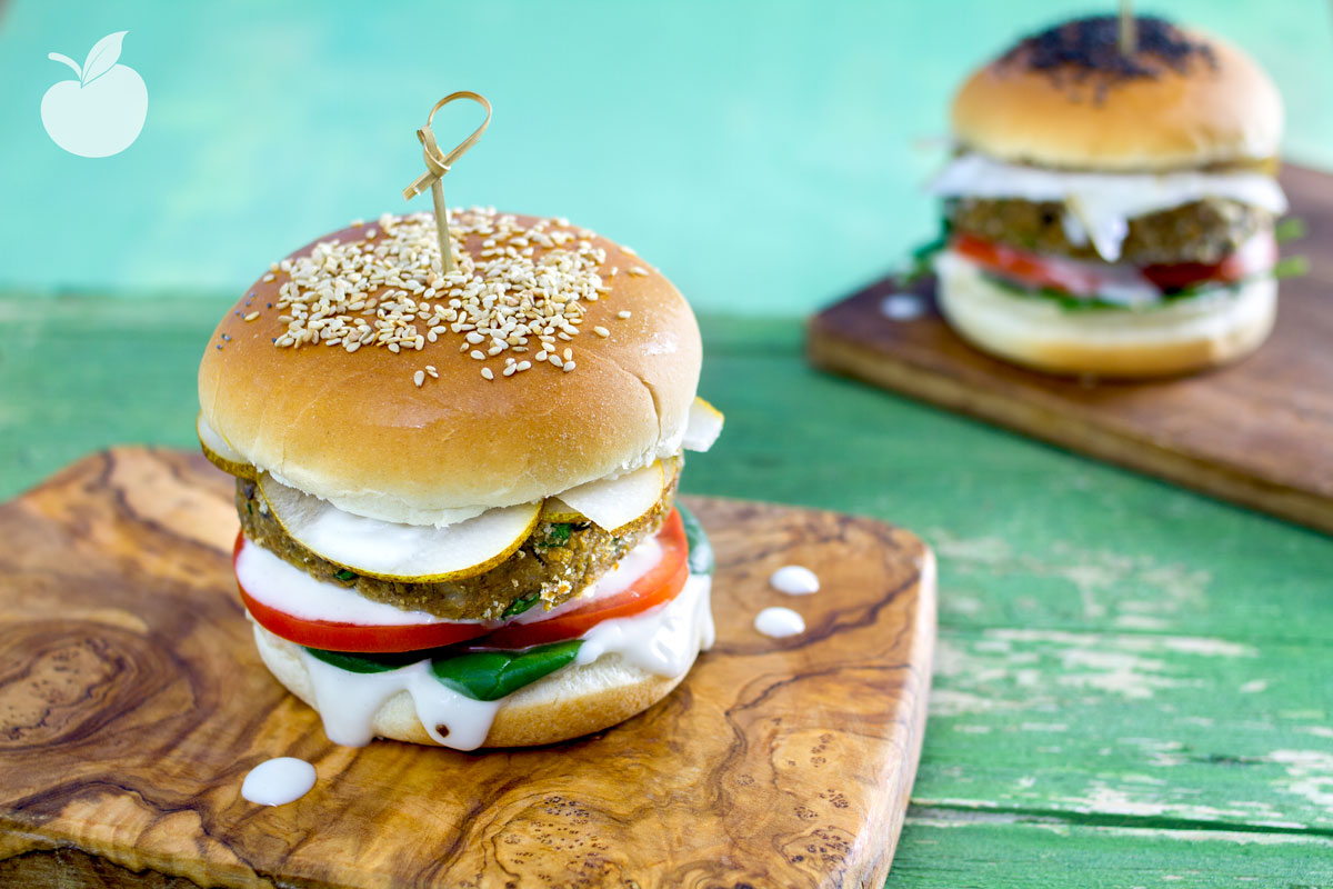 Veggy burger di lenticchie e pere | Ricetta vegetariana