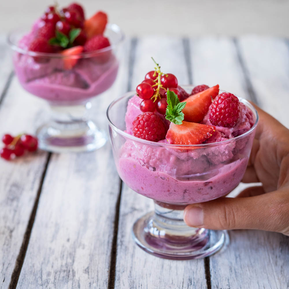 Gelato allo yogurt e frutti di bosco - Il Goloso Mangiar Sano