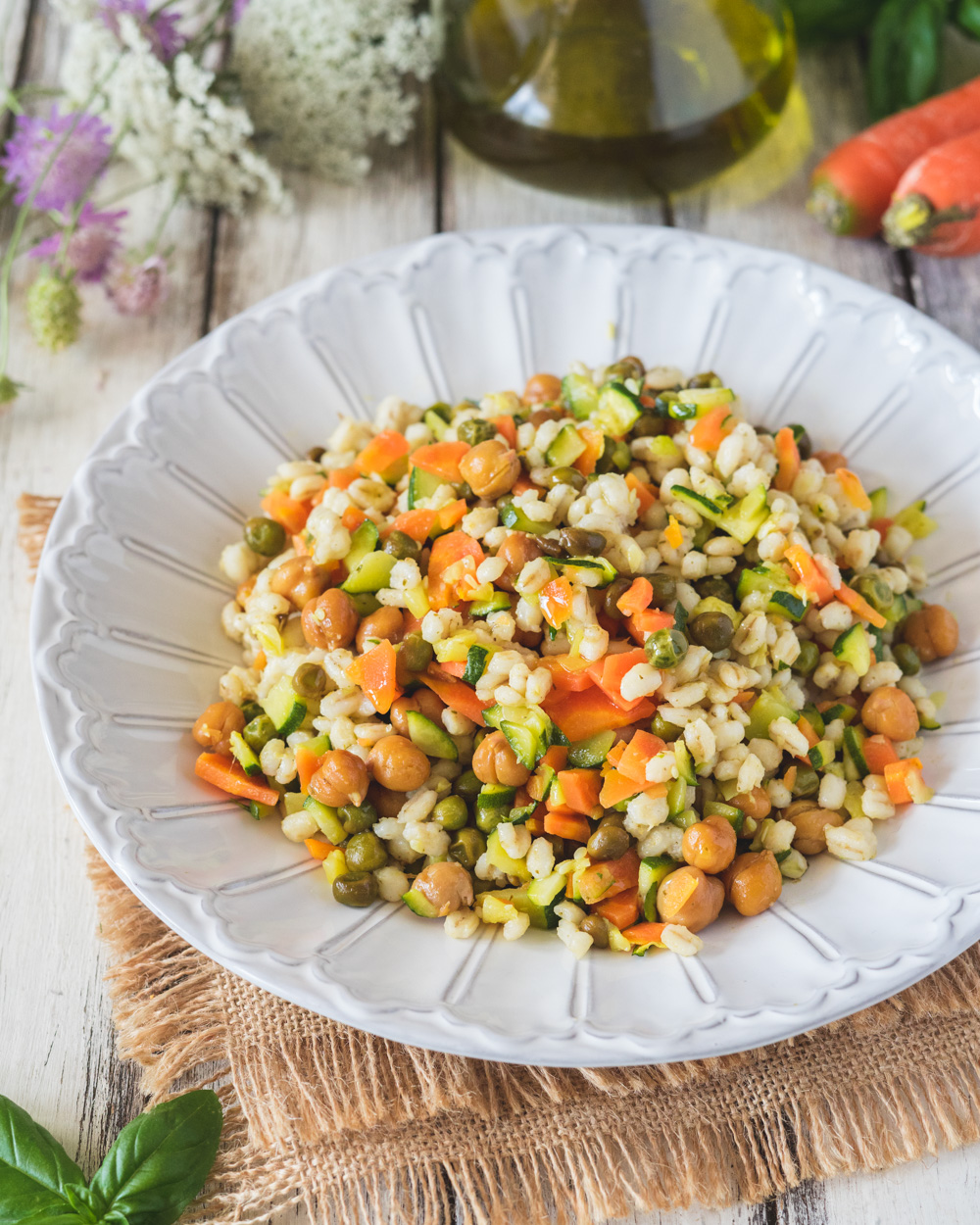 Insalata fredda di orzo e legumi