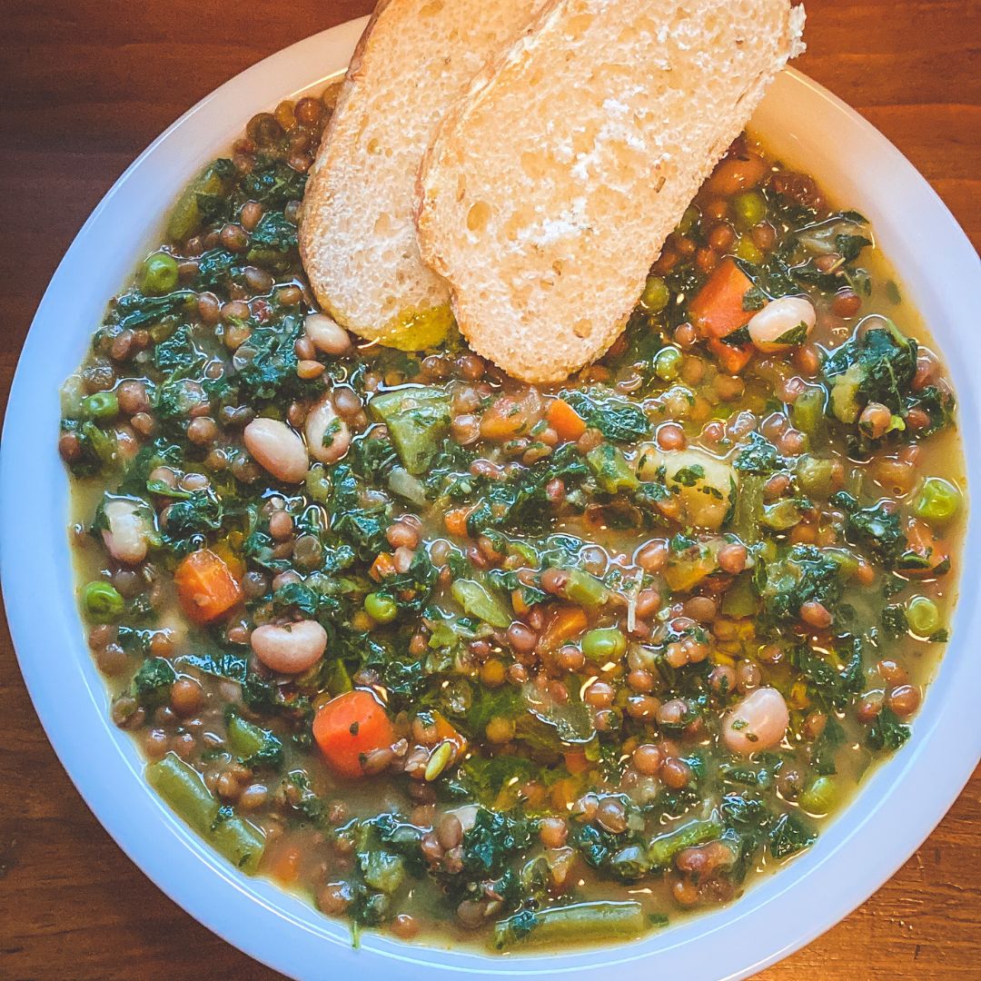 Zuppa legumi e ortica